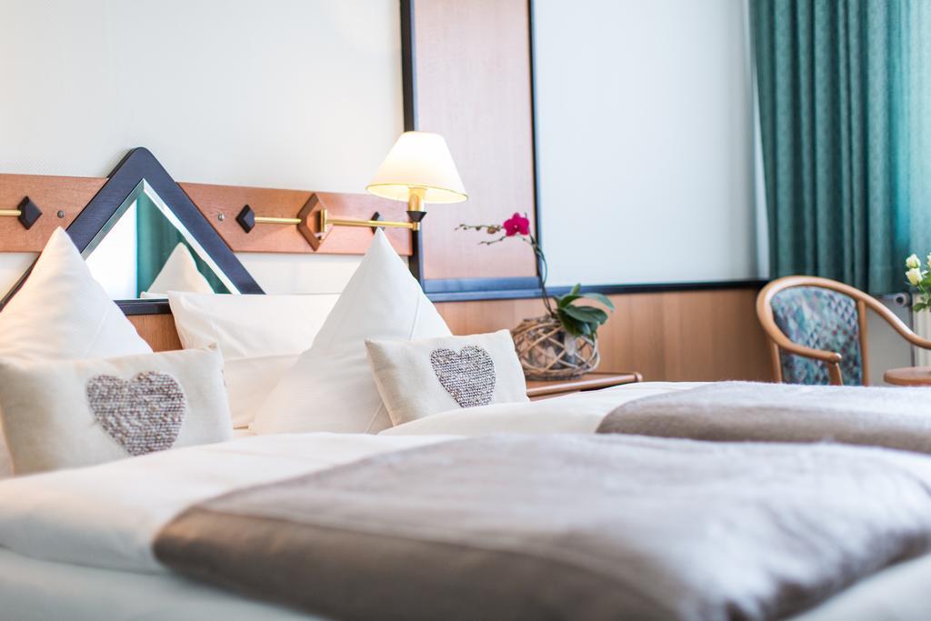 Hotel Kristall فايسفاسر المظهر الخارجي الصورة